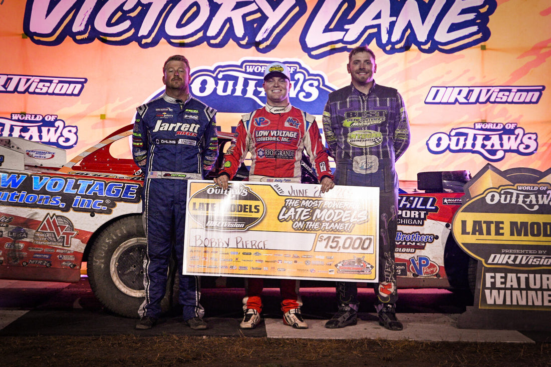 Bobby Pierce Claims $15,000 Payday with Outlaws at River Cities
